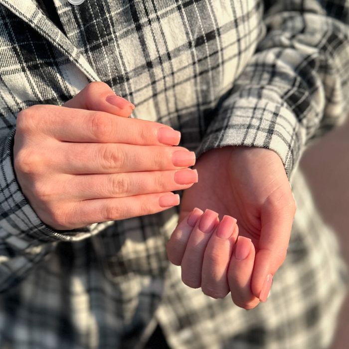 Маникюр, наращивание ногтей