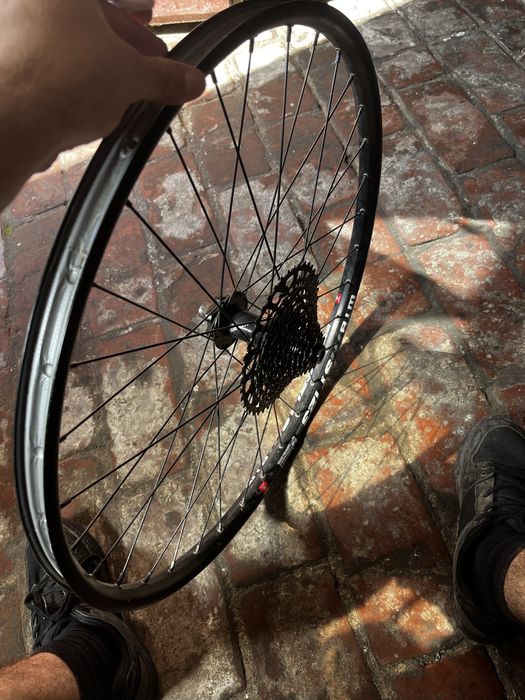 Roata boost tubeless 27,5 wtb cu caseta 11 vit