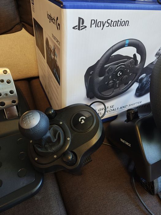 Logitech G239 SE Racing Wheel, pedals and shifter