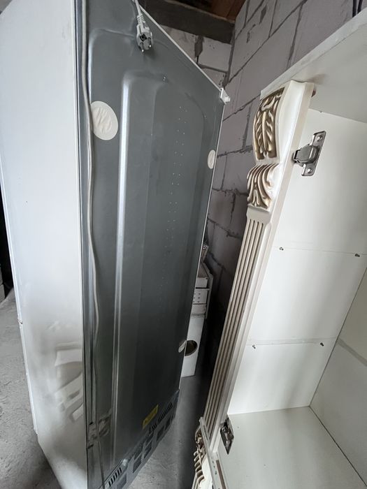 Продам холодилник рабочии