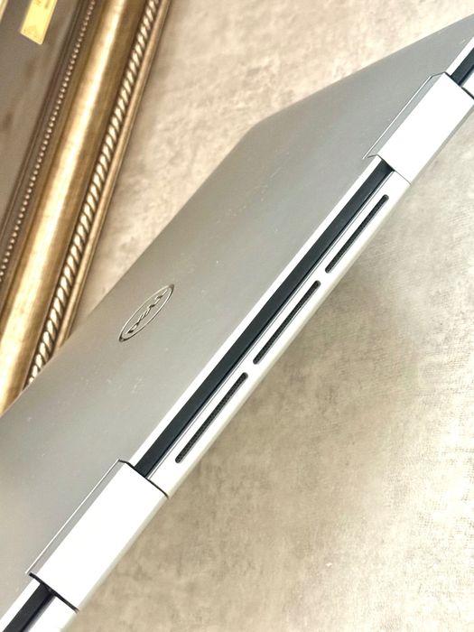 (Ноутбук DELL) P93G/P93G001