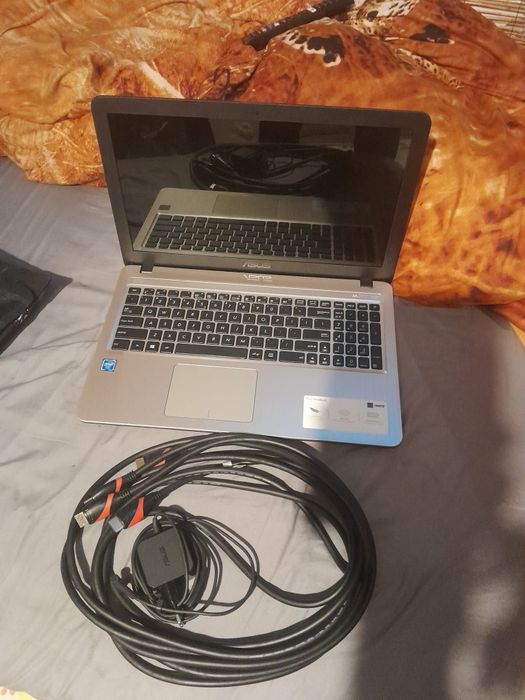 Vînd leptop Asus nou,nefolosit! 0727454720