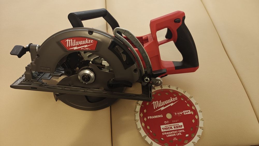 Circular m18 milwaukee de 190 model destinat pietei de America