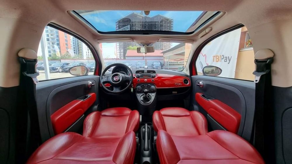 FIAT 500 rosu ,piele rosie,doar pentru doamne și domnișoare răsfățate