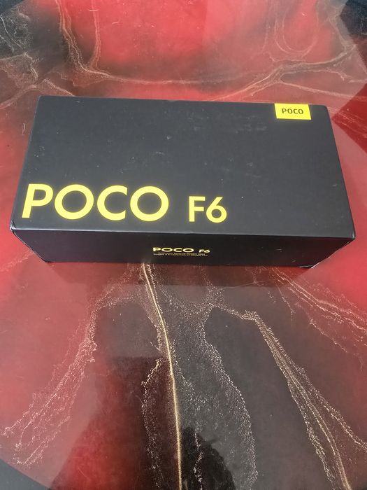 Vând Xiaomi Poco F6  8/256 GB.