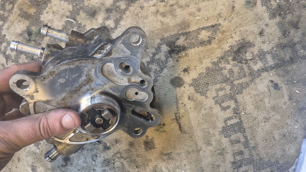 Тандем Помпа BOSCH за VW, АудиСеат,Шкода 2.0ТДИ 140кс BKD 2004- 2009г