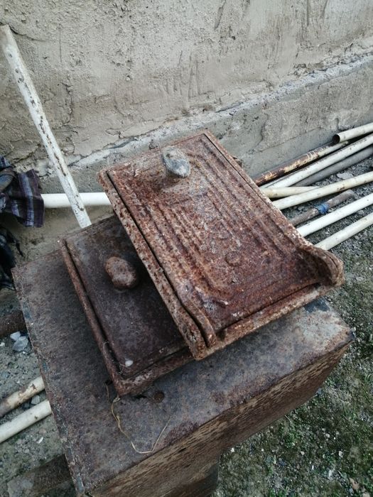 Дверь для печи  харошим  состояние