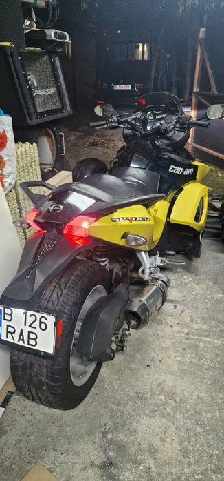 Vând schimb can am spyder bombardier