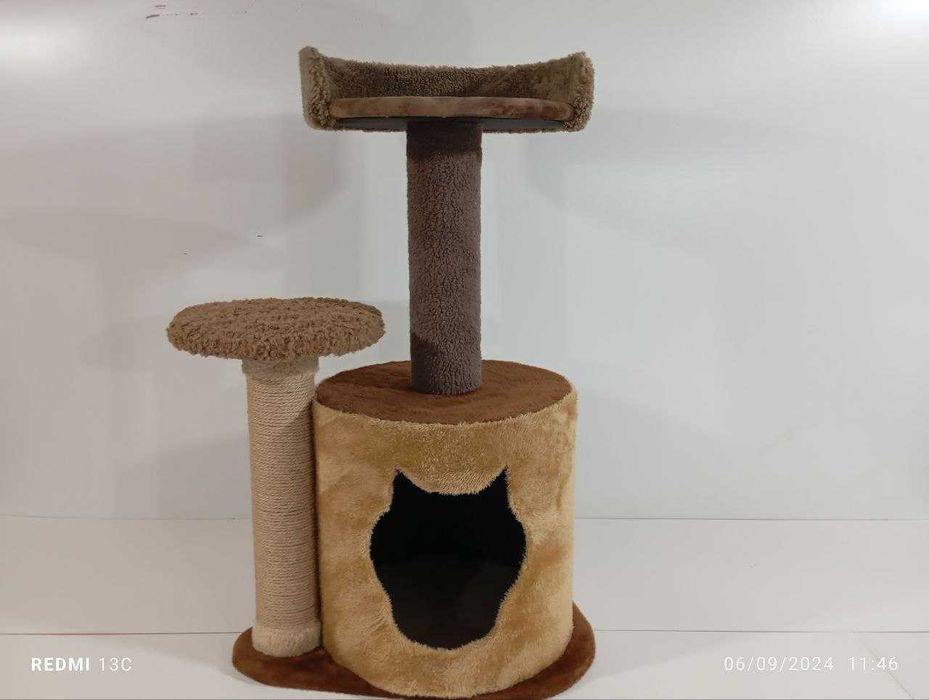 когтеточка и домик для кошек