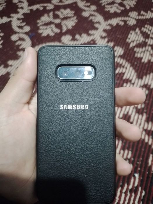 Samsung s10e ideal holatda