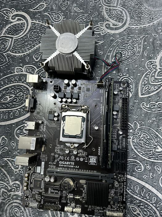 Intel Core i5-7400 + Gigabyte H110M-S2