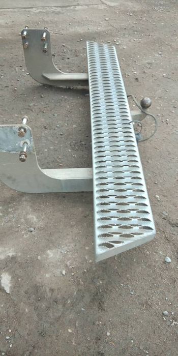 Фаркоп с подножкой спринтер 906куз.