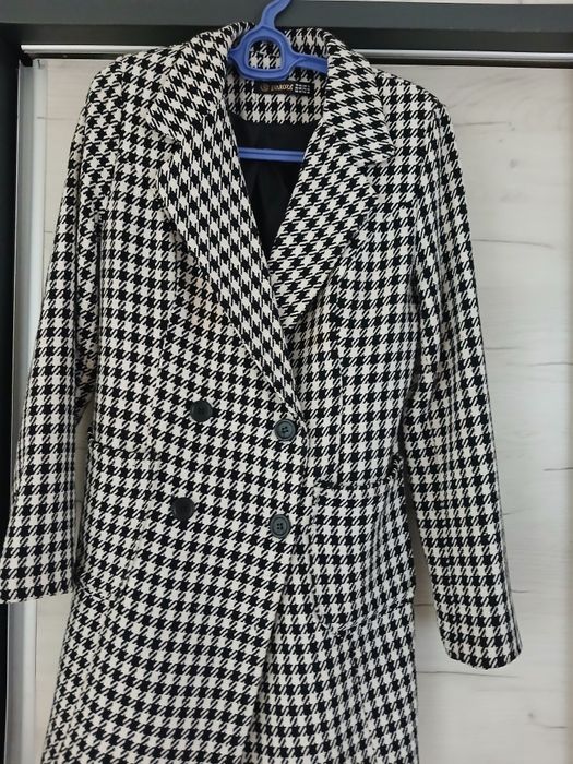 Костюм женский .