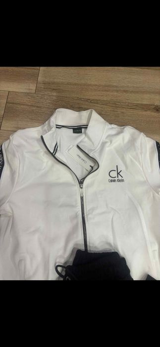 Calvin Klein trening L,nou cu eticheta
