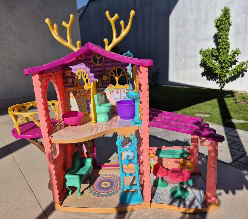 Casa Enchantimals & set de 10 papusi si accesorii