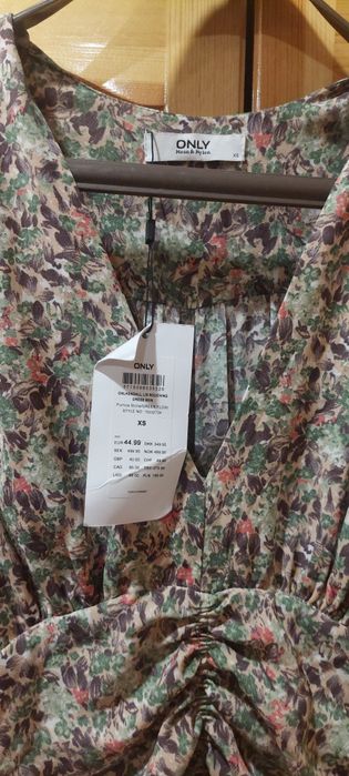 Дамска рокля по тялото