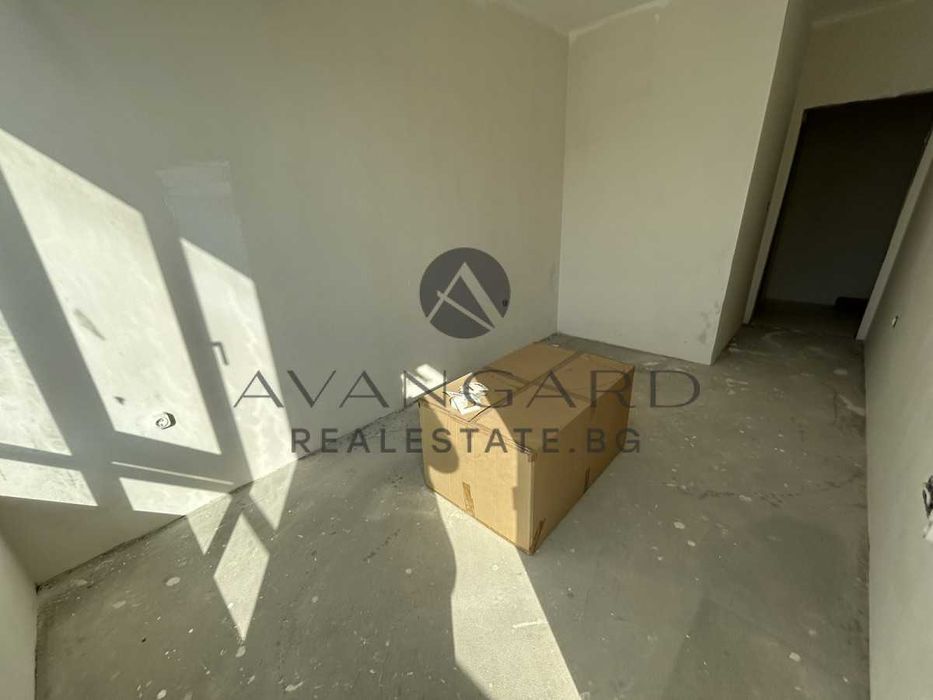 Продава се Тристаен апартамент в Пловдив, Христо Смирненски - 78 кв.м за 1570 €/кв.м - Снимка #3