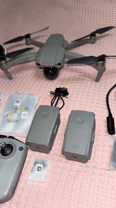 Продам квадрокоптер DJi mavic air 2 fly more combo