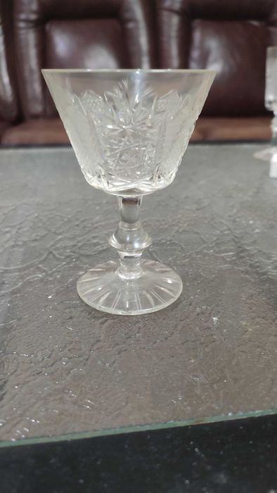 Продавам кристални чаши от Чехия