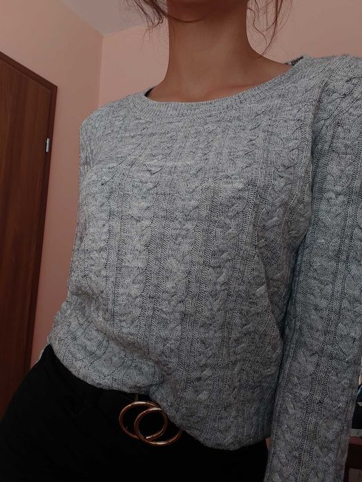 Дамски скъсен пуловер HM