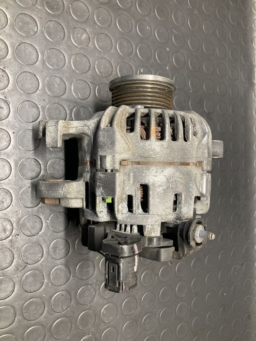 Генератор /Динамо за Тойота Ярис 1.4D4D 90кс 06-08г/ BOSCH 27060–0N011