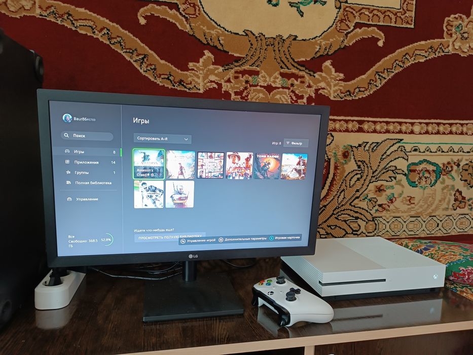 Срочно Продаю Xbox One S 1TB