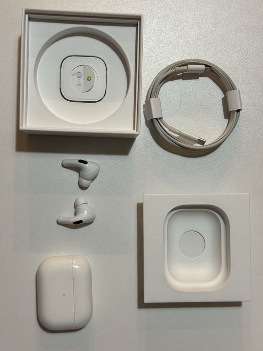 AirPods Pro 1-го поколения (оригинал) — полный комплект