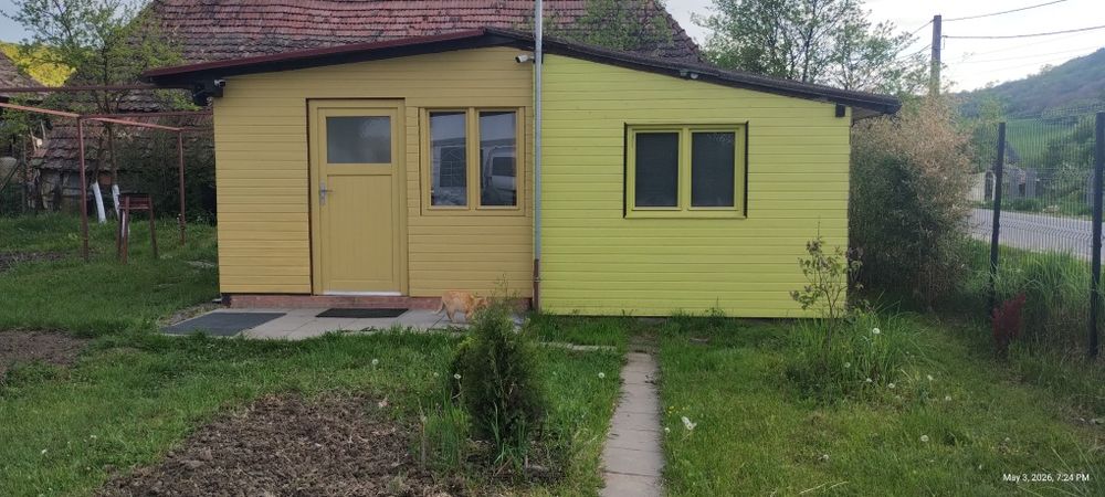 Vând  teren intravilan 2100 mp