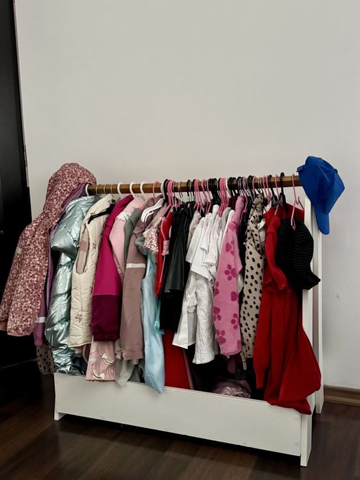 Suport umerase haine tip Montessori