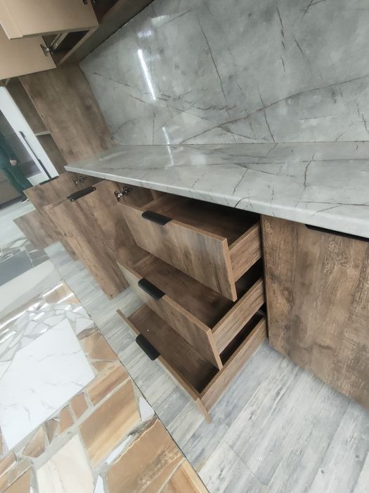 Кухонны гарнитур