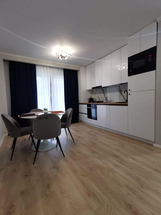 Inchiriez apartament cu două camere