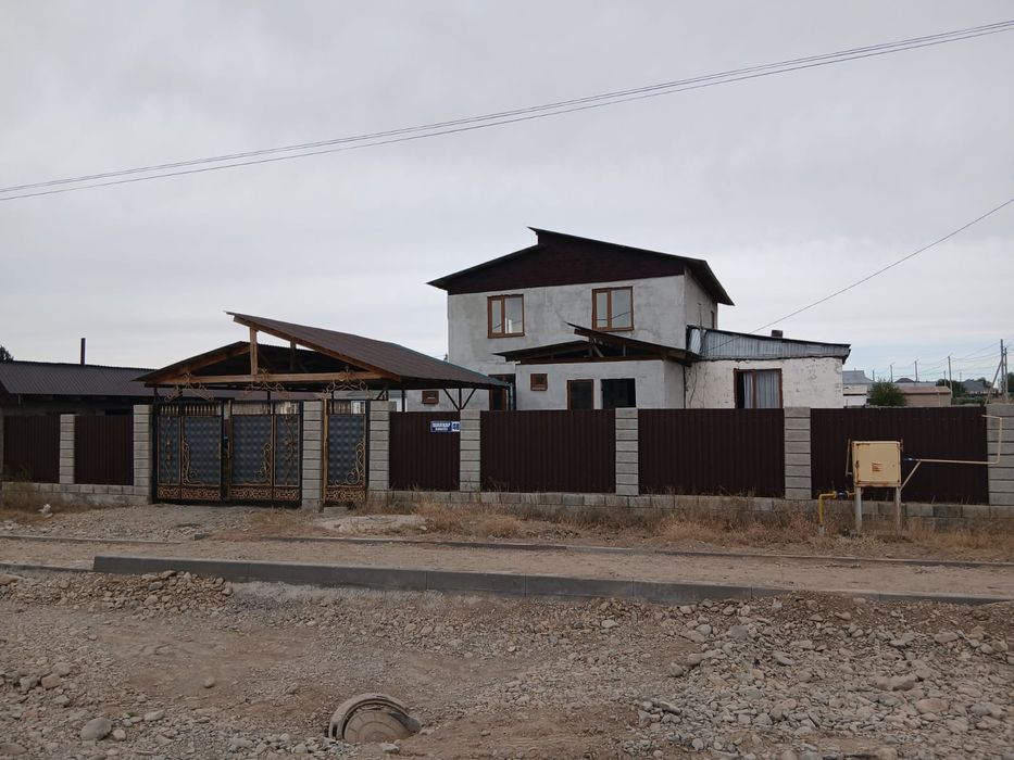 продам 2 этажный дом