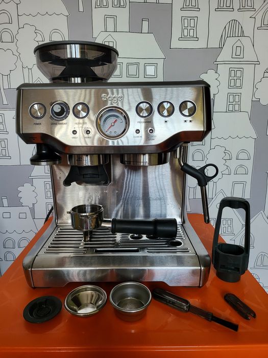 Еспресо машина SAGE Barista Express Кафемашина с кафемелачка