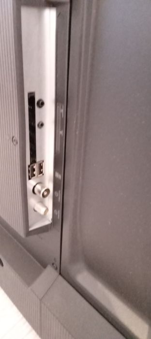 Телевизор на запчасти