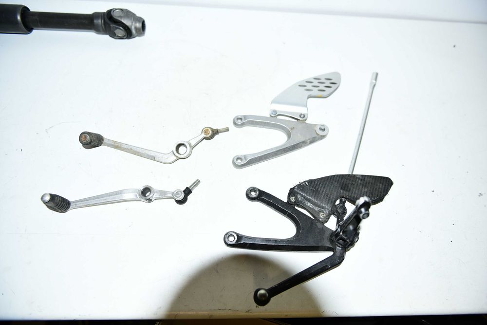 Scarite originale Yamaha R1  R6   pilot  /pasager  2003 2004 2006 2007