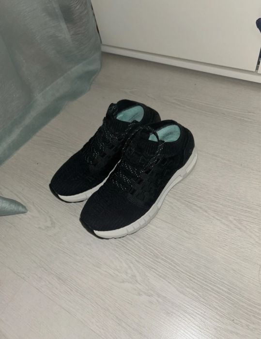 Adidasi Under Armour, Marimea 38,5