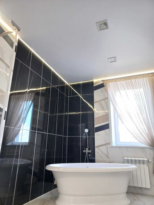 Натяжные потолки. Слив воды.