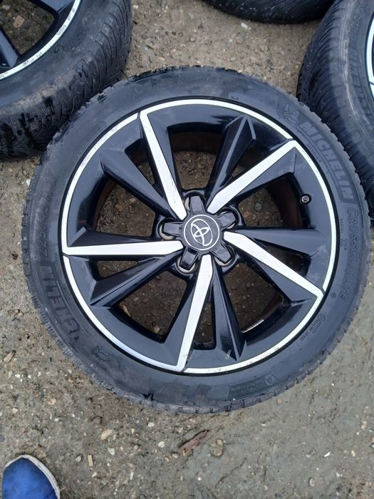 Jante aliaj Toyota Auris Hybrid an 2019 cu senzori de presiune