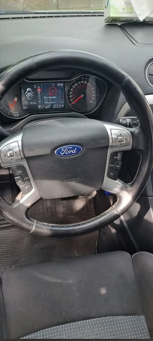 Ford S-max 2012.