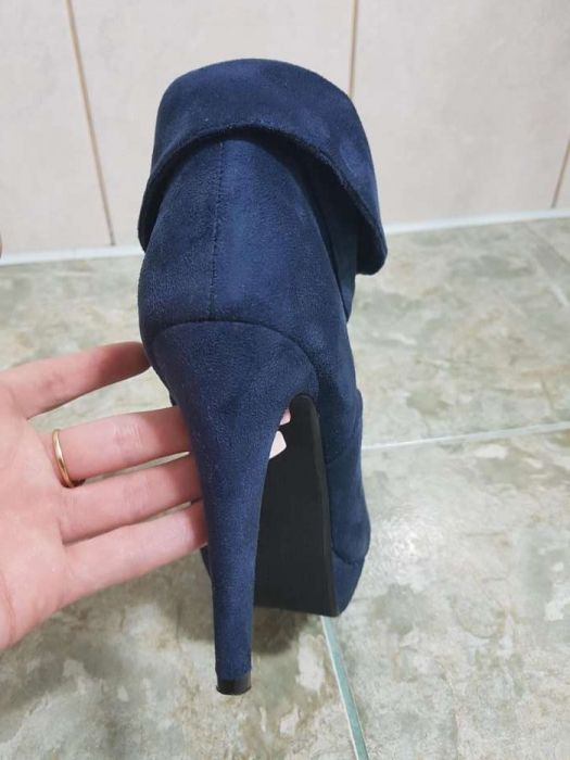 Vand botine bleumarin elegante