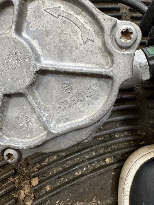Volvo v50 2.0hdi 136кс Вакум Помпа