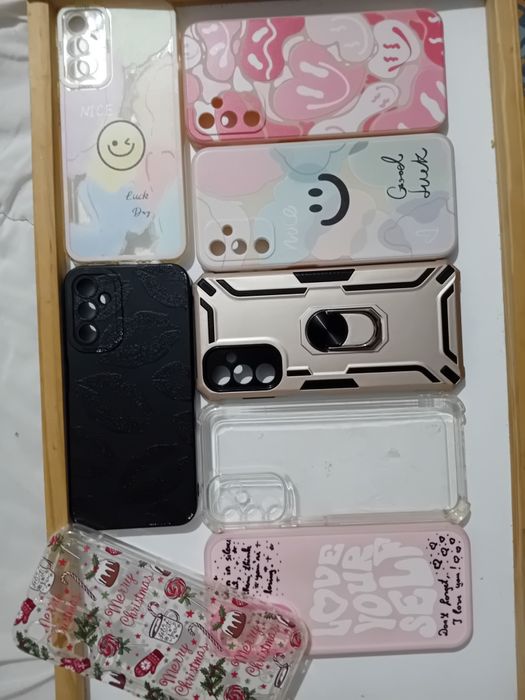 Vând huse Samnsung a 14