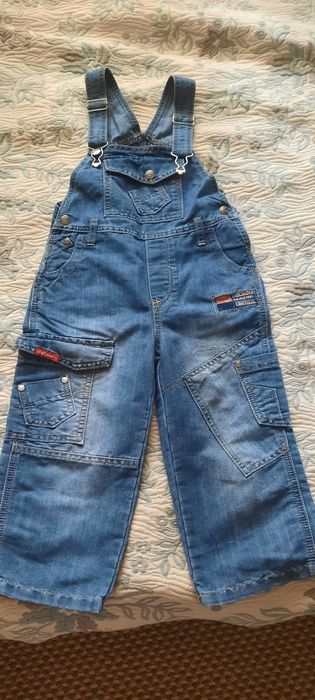 Джинсовый комбинезон на 4 года