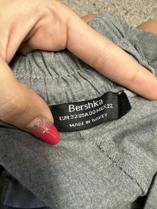 Pantaloni bershka cargo