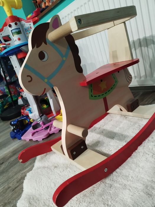 Дървено конче за люлеене