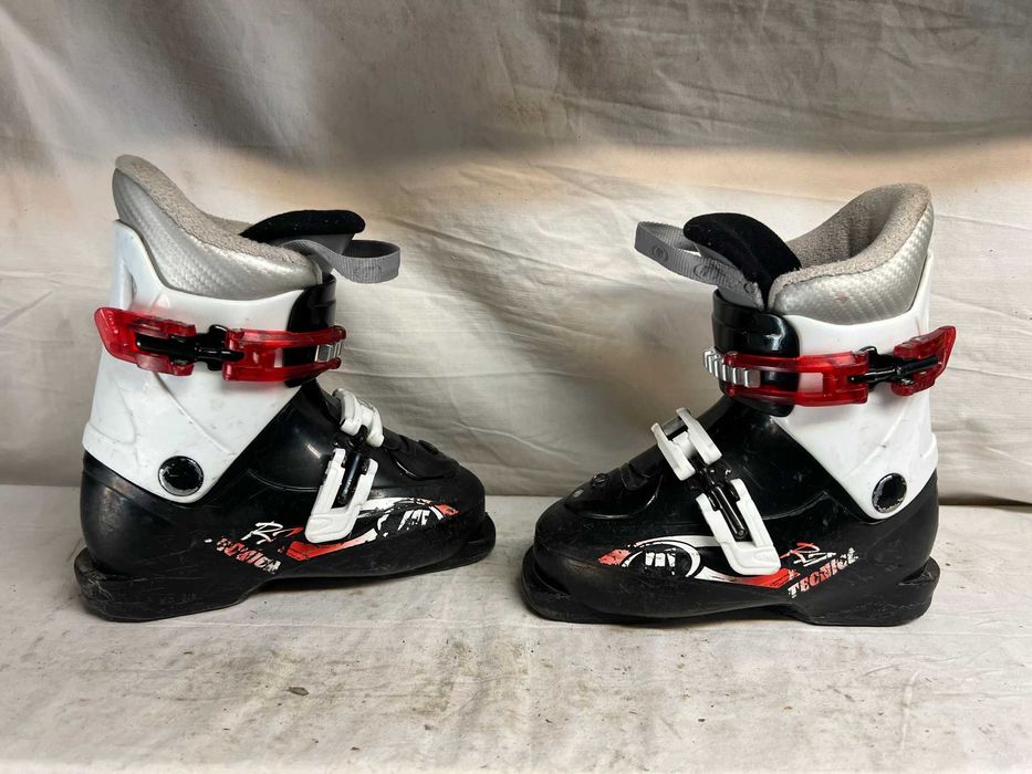 Clapari ski schi copii marime EUR:27-28 mondo:17.5