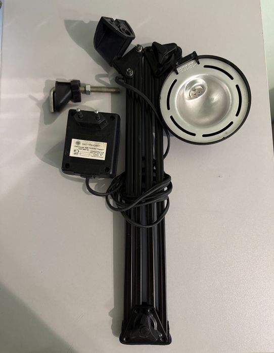 Настольная лампа