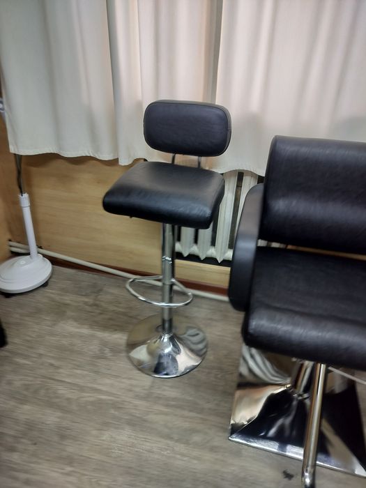 Продам оборудование для парикмахеров