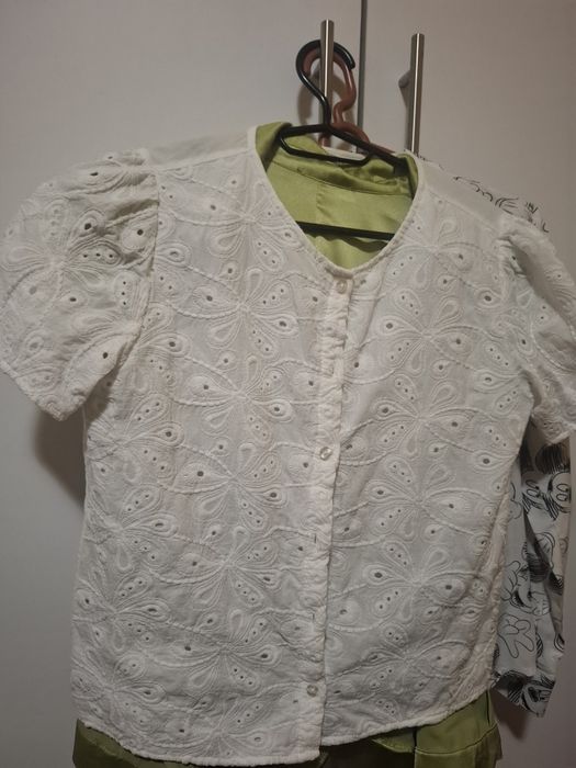 Бели ризки момиче 140р