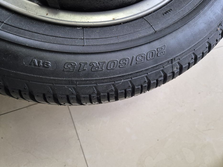 Резервна гума с джанта + крик